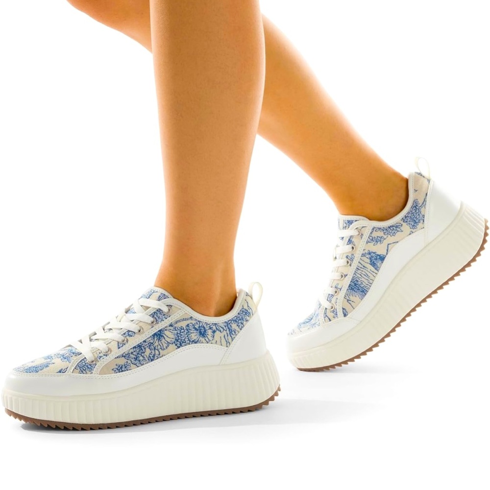 Chinoiserie Pattern Blue & White Canvas Toile Platform Sneakers NIB - Picture 10 of 11